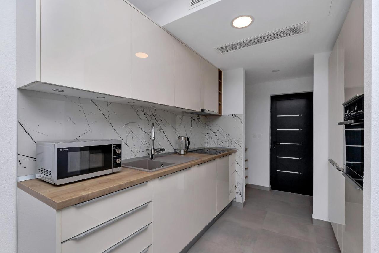 Central Beach Apartments Tučepi Екстериор снимка