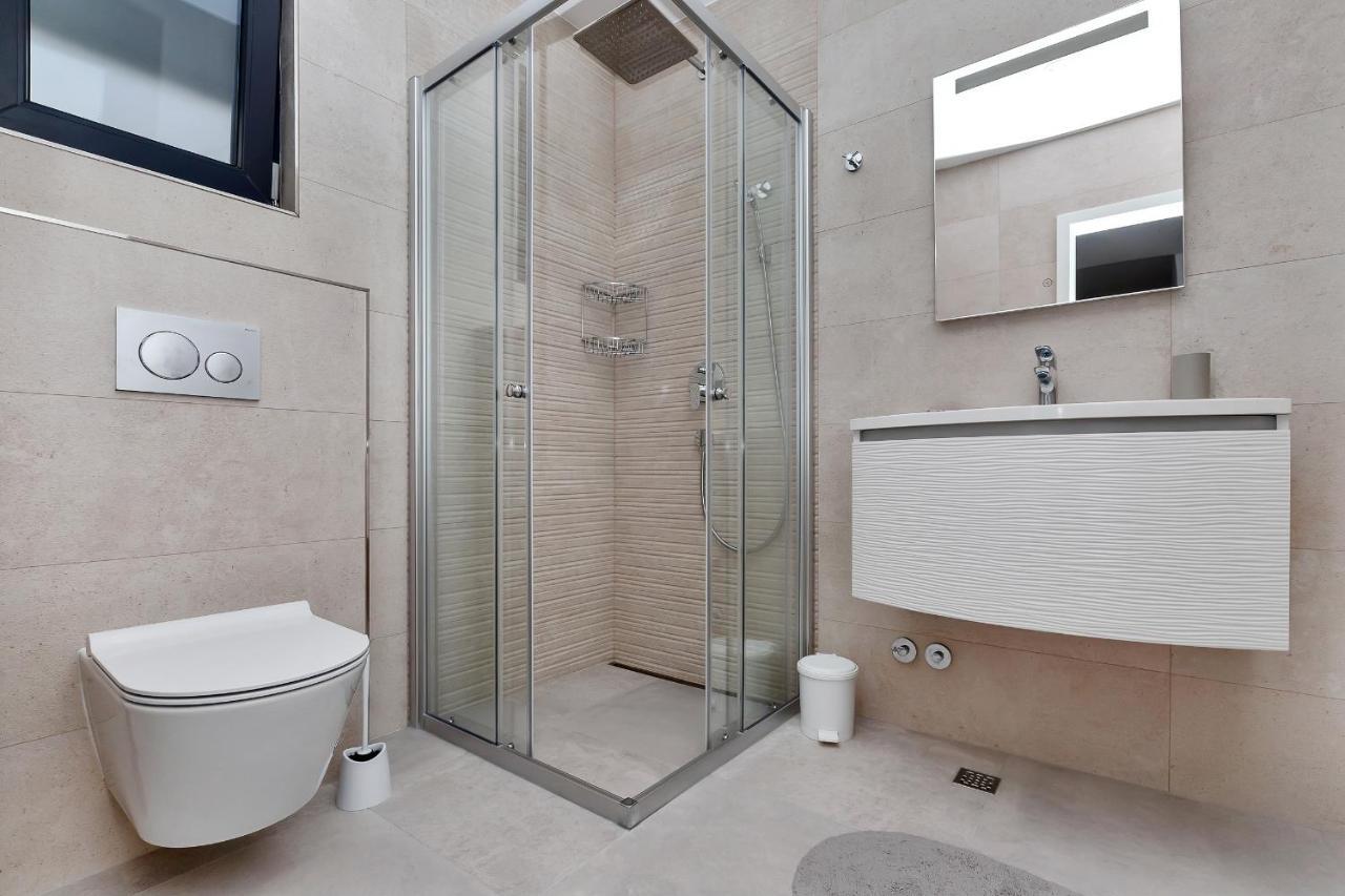 Central Beach Apartments Tučepi Екстериор снимка