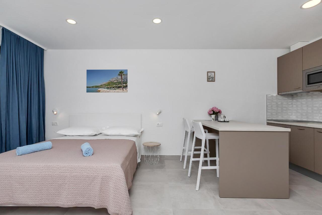 Central Beach Apartments Tučepi Екстериор снимка